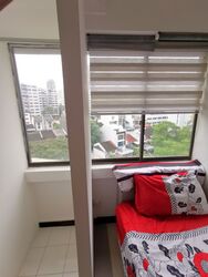 Lucky Plaza (D9), Apartment #557749801